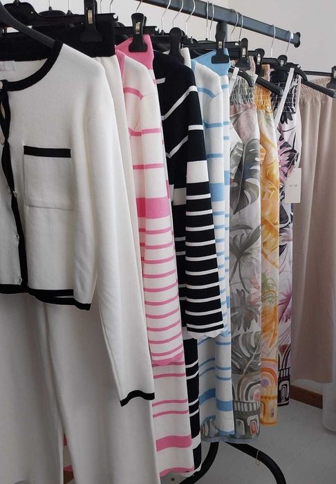 Lote de 100 unidades de roupa nova