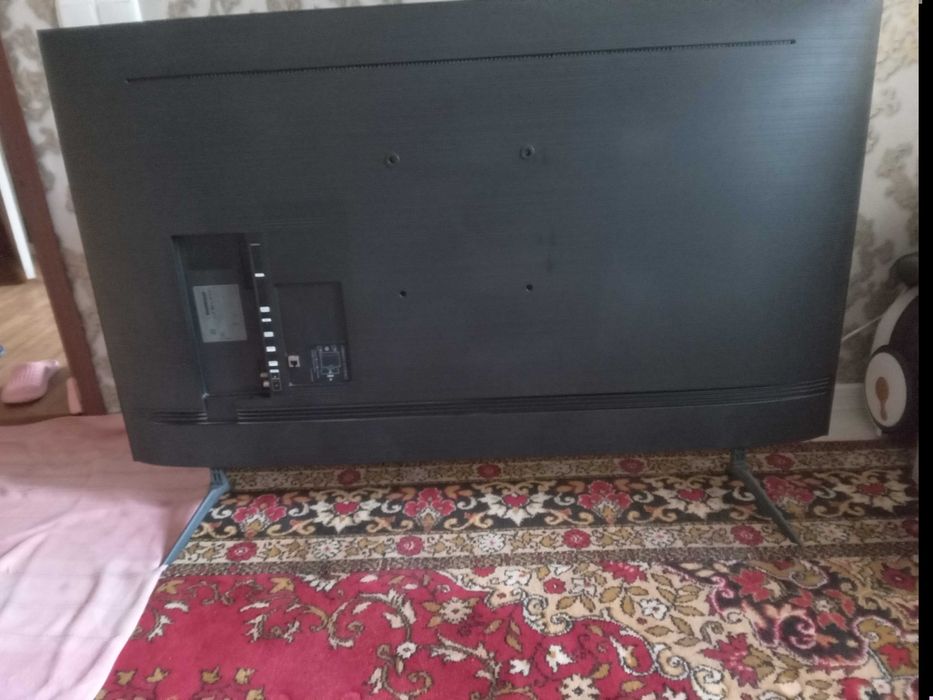 Продам телевизор самсунг 55 дюймов
