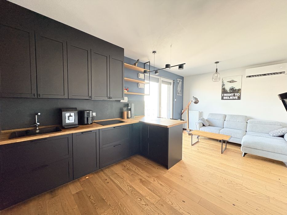 64 m2, 3 pokoje, 35m balkon, Wola, komórka, parking