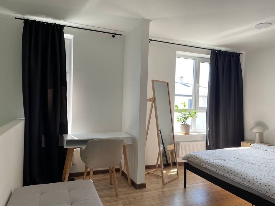 Таунхаус Aura Village, Віта Поштова