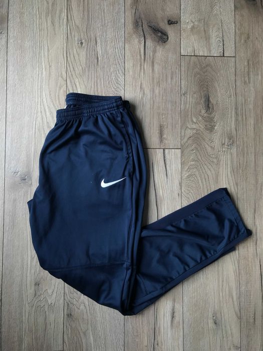 Spodnie dresowe Nike Dri-Fit Slim rozm. L