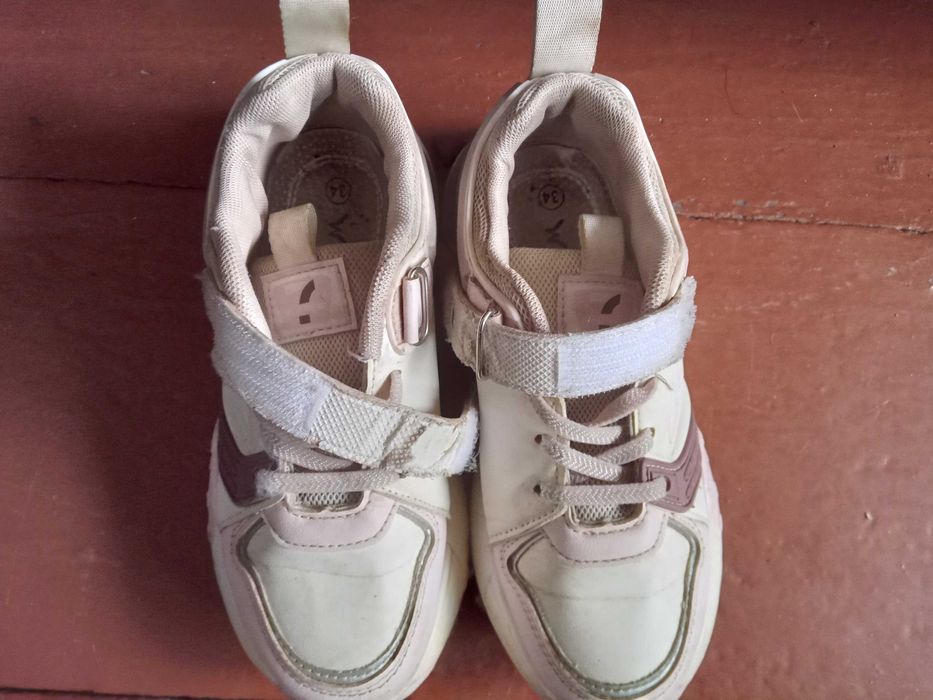 зимове взуття для дівчинки