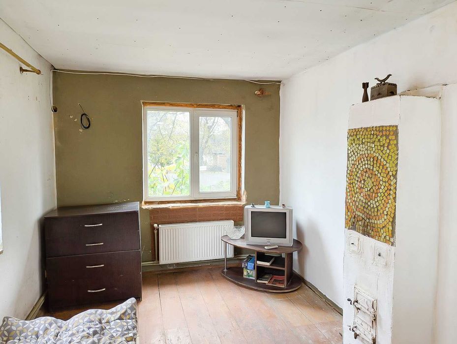 Будинок у Кунині поруч із зупинкою маршрутки