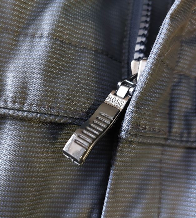 Hugo Boss nowa kurtka ocieplana męska lekka r. M