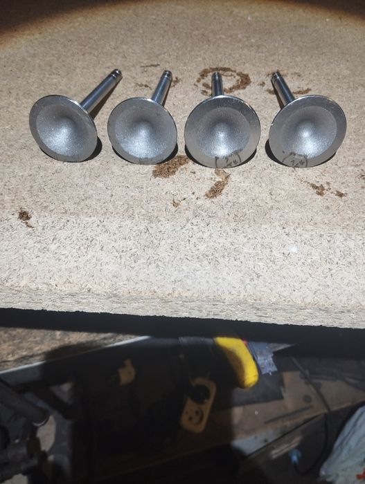 Клапаны головки блока Газ21, Газ69, Уаз469, Газ53, Газ66, Газ24