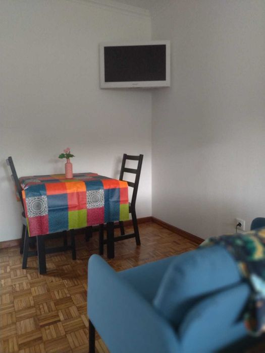 Barroselas mensal: Quarto totalmente equipado (1-3 meses)