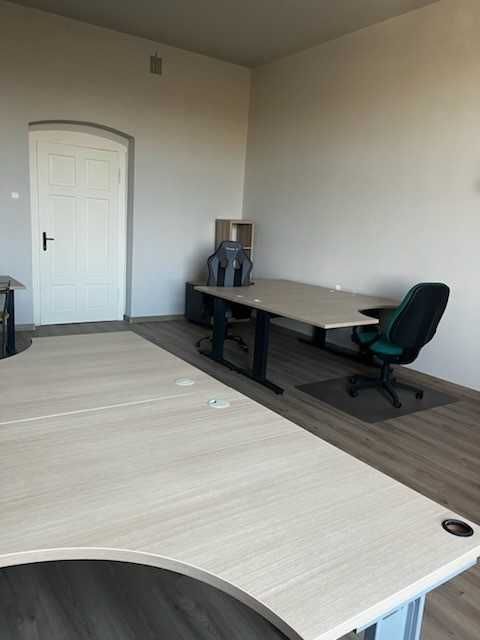 E-biuro / wirtualne, wynajem biurka we wspólnej przestrzeni- z mediami