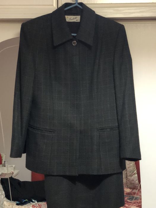 Fato de senhora quase novo !