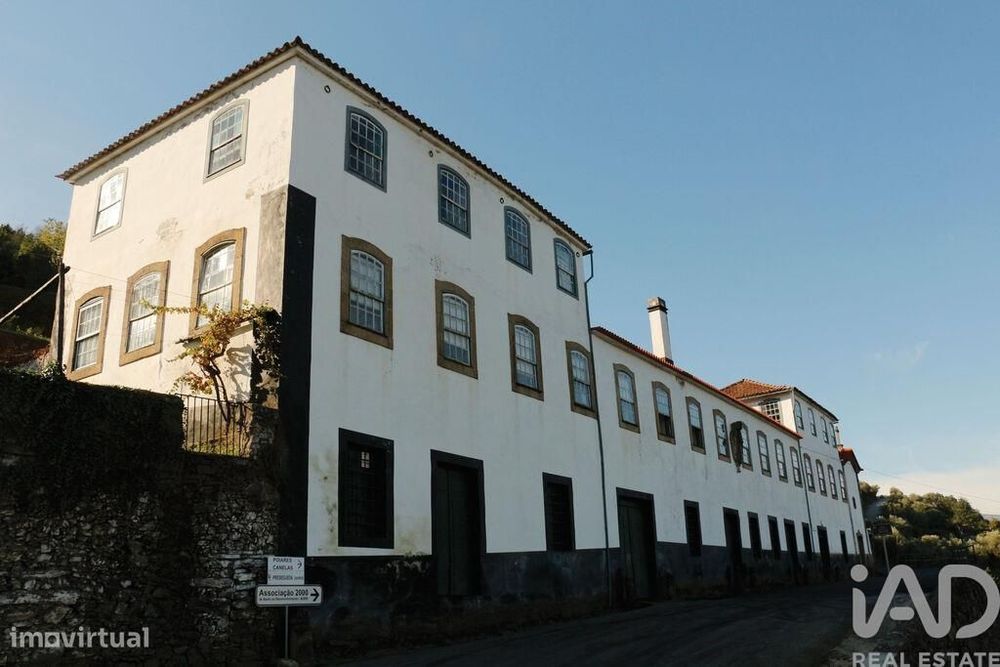 Quinta T14 em Vilarinho dos Freires de 1424,00 m2