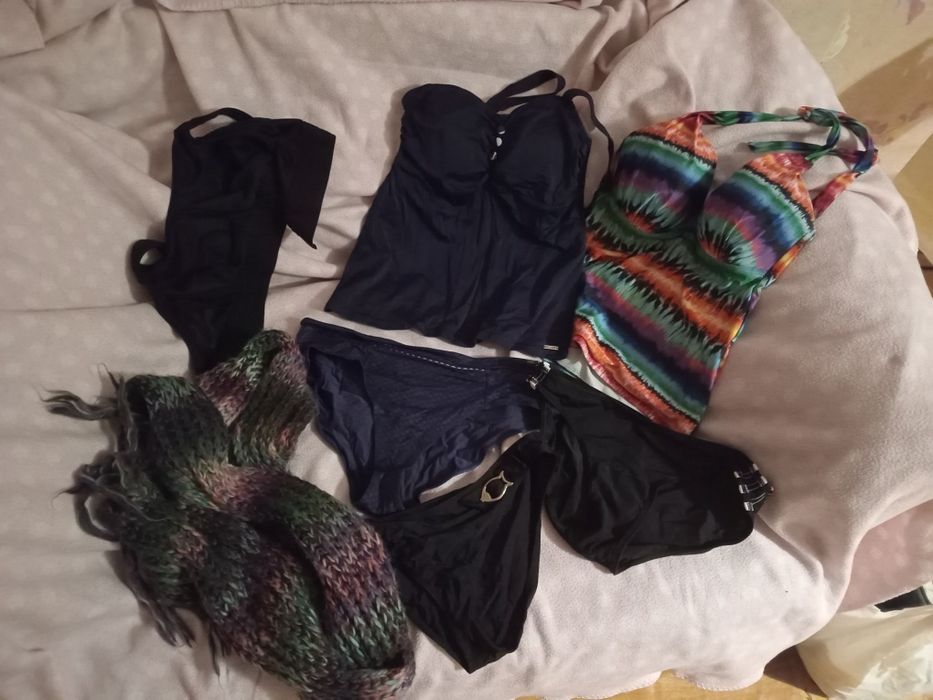 Отдам бесплатно одежду