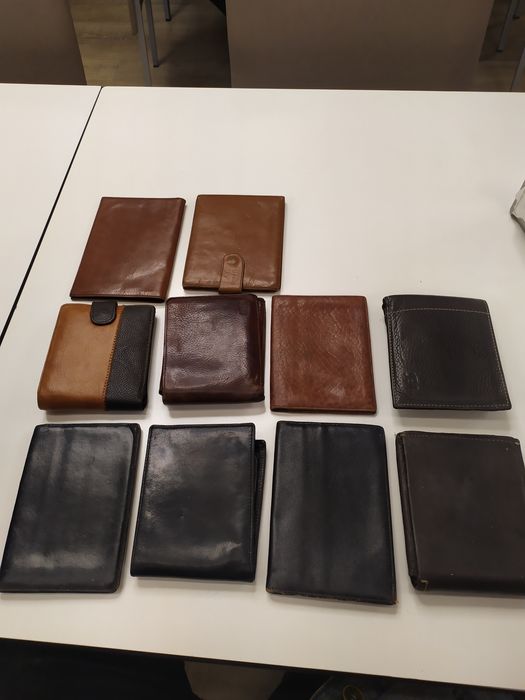 Carteiras de documentos em pele