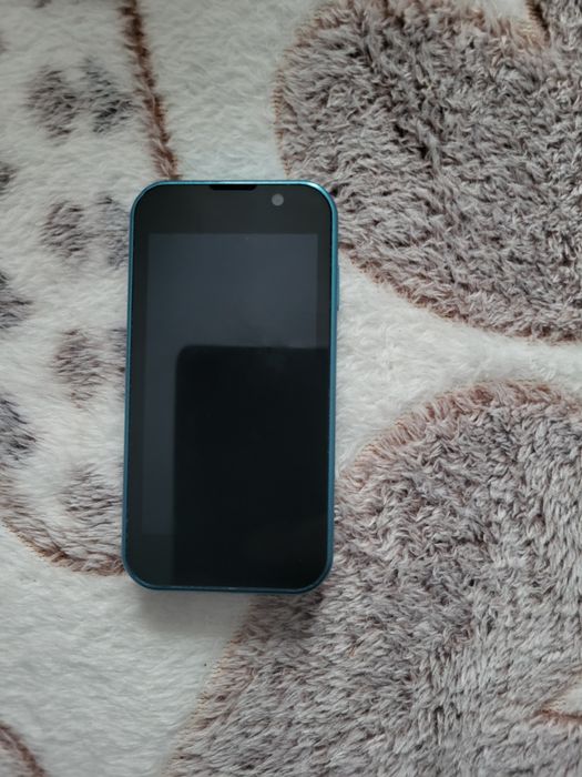 Робочий міні телефон є всі програми