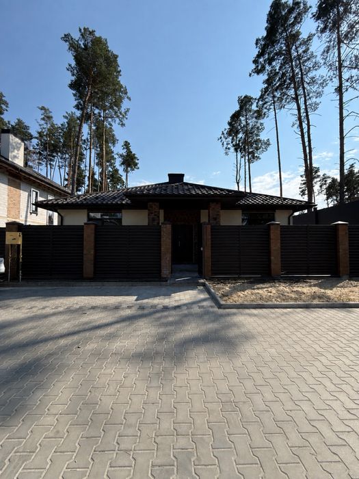 Одноповерховий будинок у Лісовій Бучі серед сосен, 4.7 сотки, газ, з керамоблоку