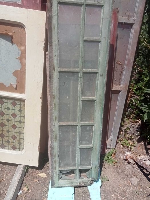 Portas madeiras muito antigas