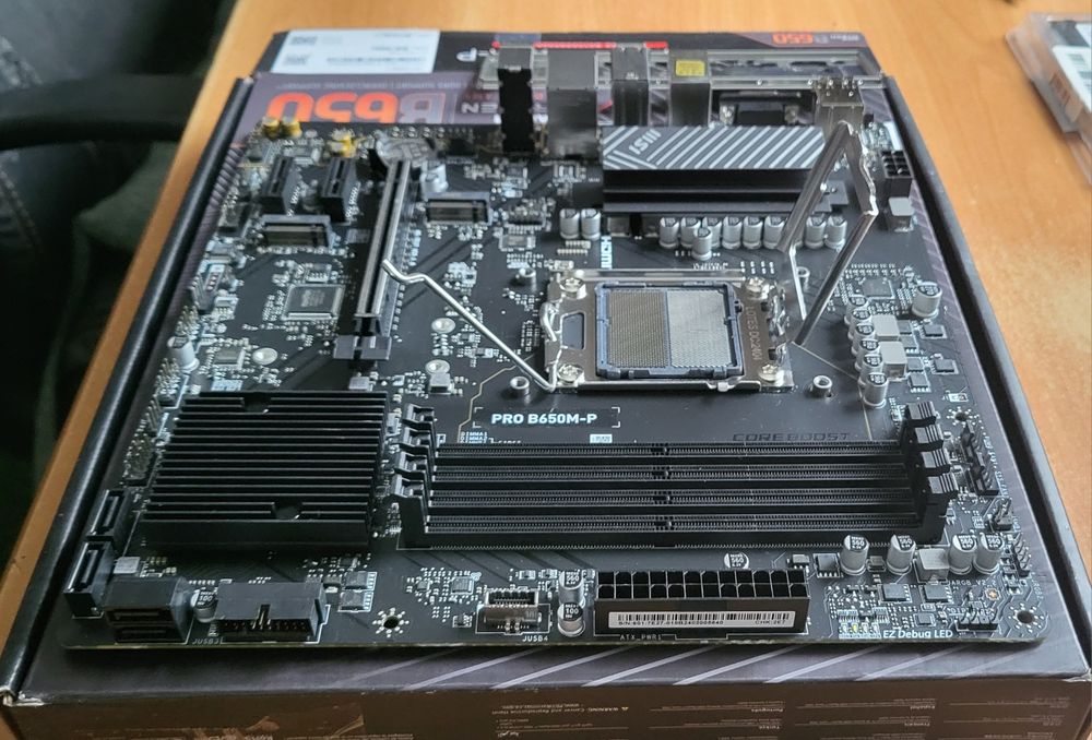 Материнська плата MSI PRO B650M-P (sAM5, AMD B650, PCI-Ex16)