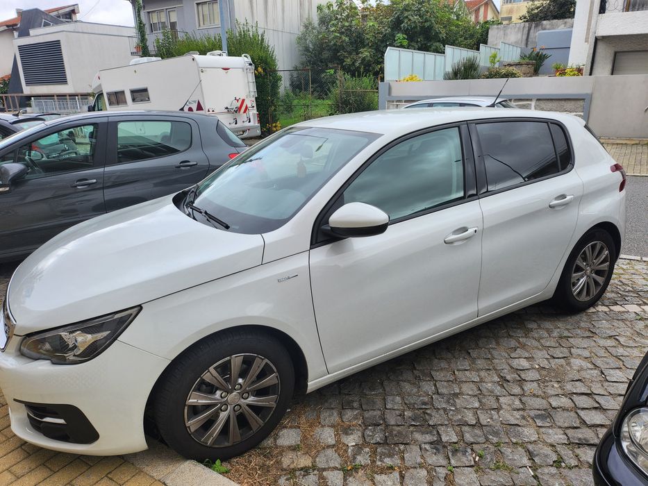 Peugeot 308 1.2 Puretech — photo 2