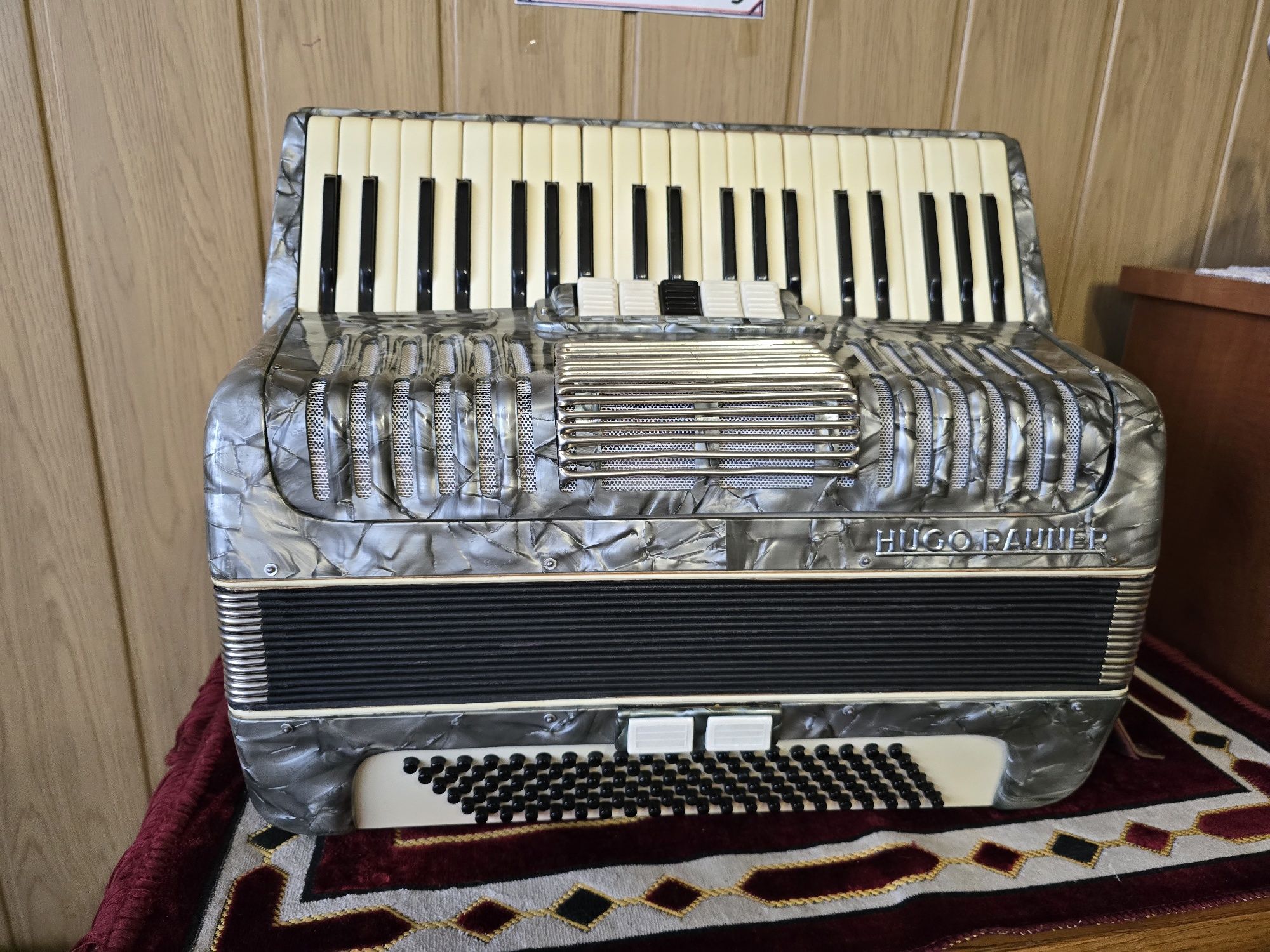 Raunel Akordeon Hugo Raunel 120bas trzy chóry Radom • OLX.pl