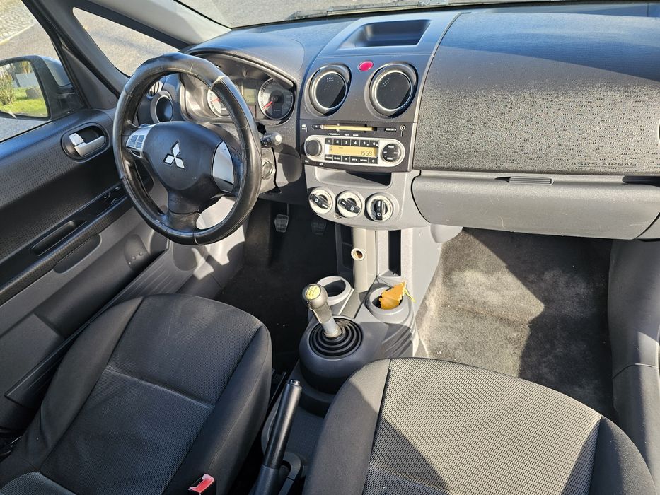 Mitsubishi colt 2010