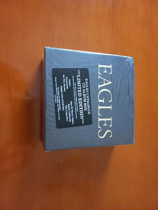 Подарочные CD box set (Queen,Kiss,Abba,Bob Marley,Eagles,Bob Dylan)!