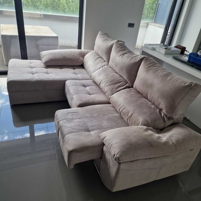 Sofá com Chaise longue