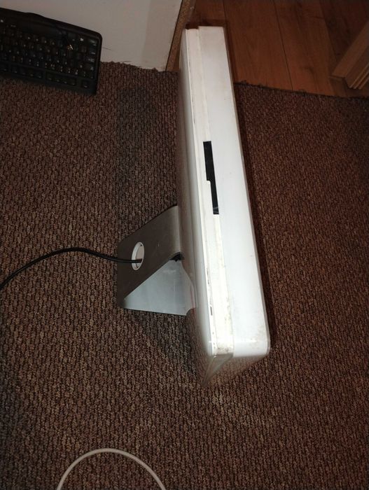 apple komputer Imac model A1207 rok 2006 uszkodzony , brak obrazu