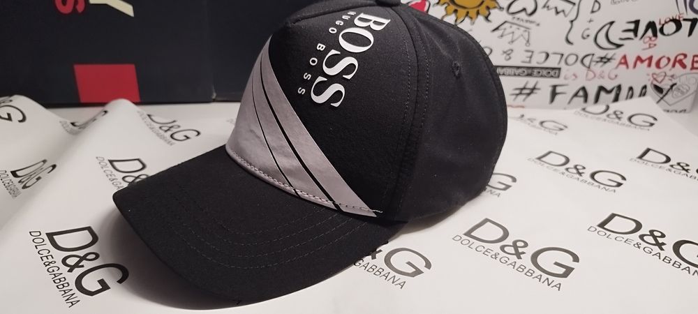 Czapka z daszkiem Hugo Boss.