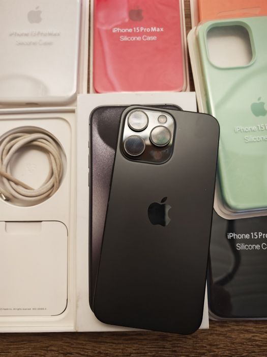 iPhone 15 Pro Max 256GB Preto Titanium   Aceito Reto