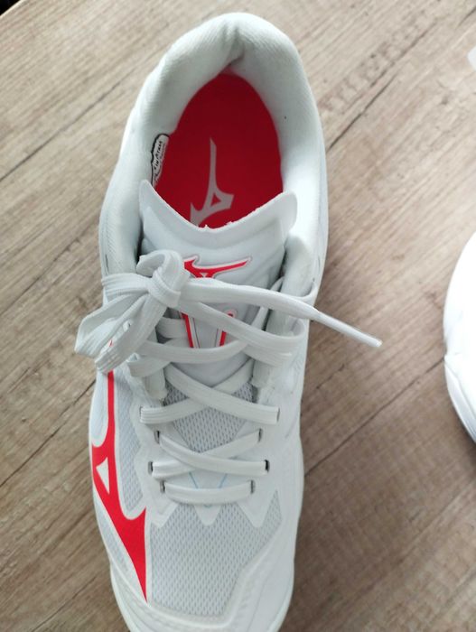 Buty sportowe damskie