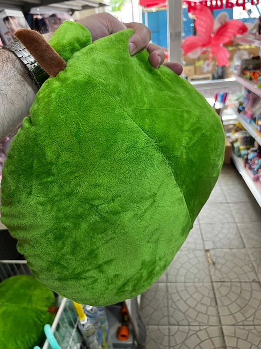 Іграшки м'які авокадо та пингвін