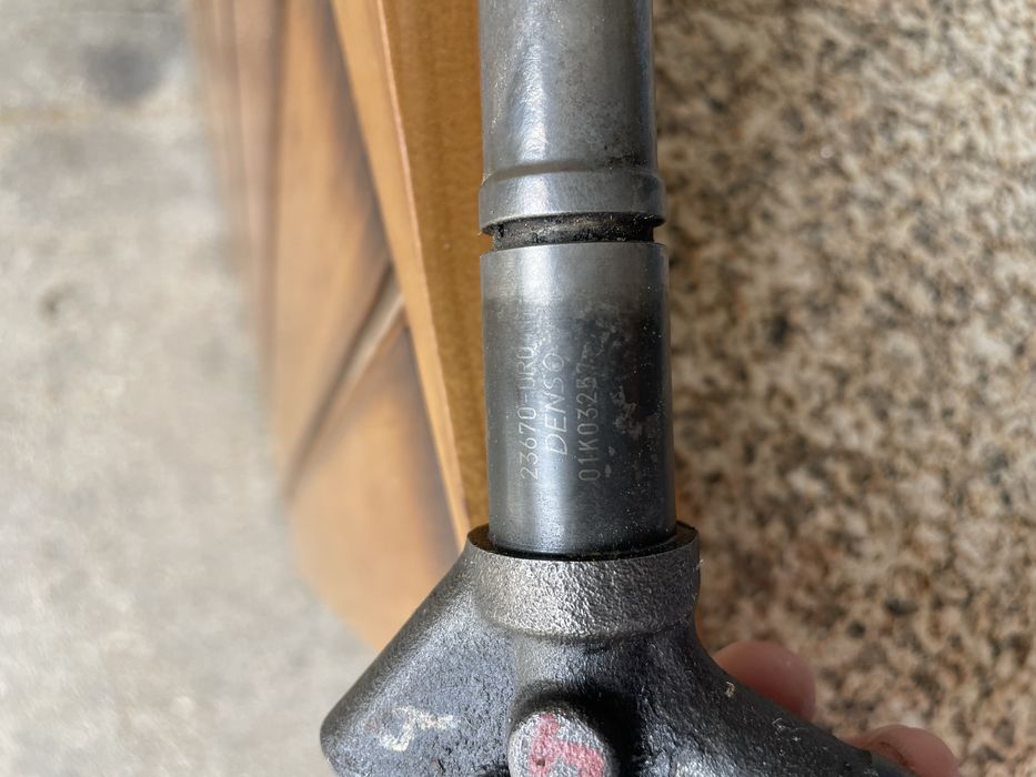 Injetor  denso para toyota Corolla verso D4d 2.2
