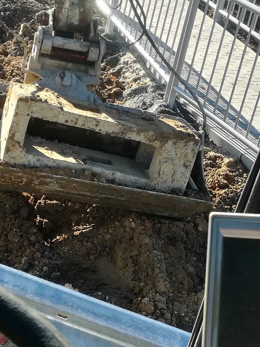 Fundament pod słup oświetleniowy