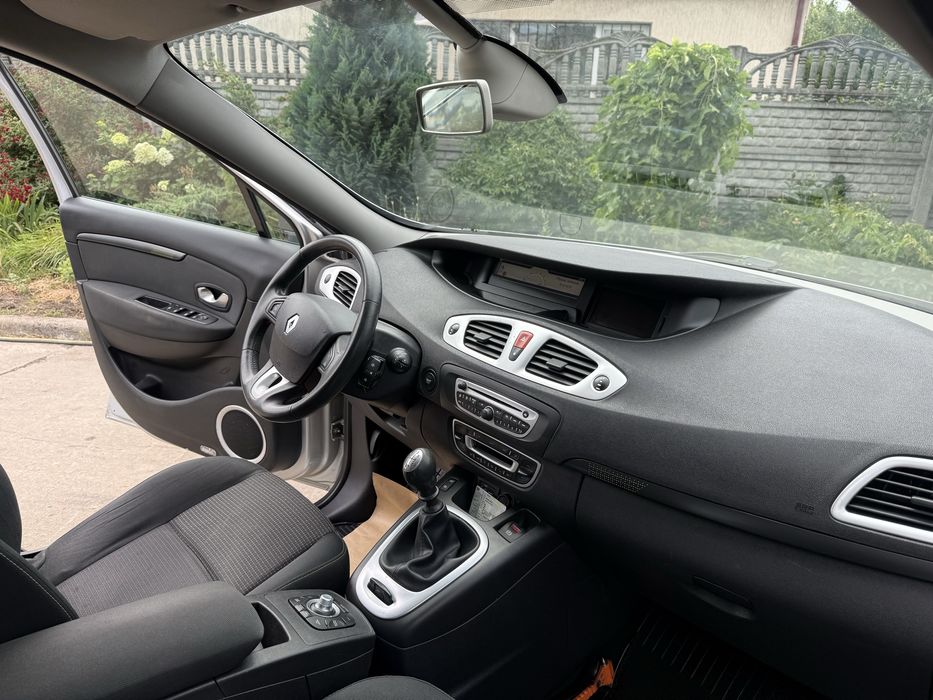 Продам Рено ГрандСценік