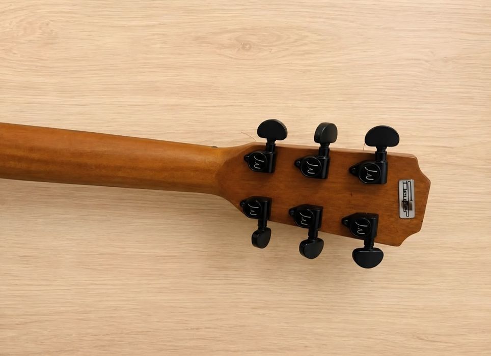 Violão James Neligan LIS-D + acessórios