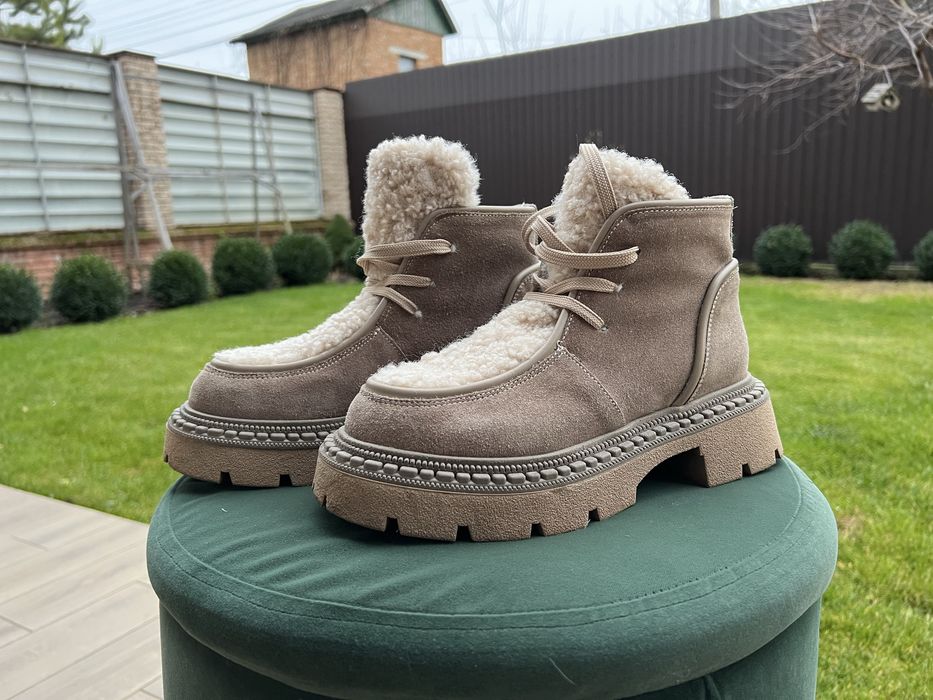 Трендові жіночі зимові черевики на платформі