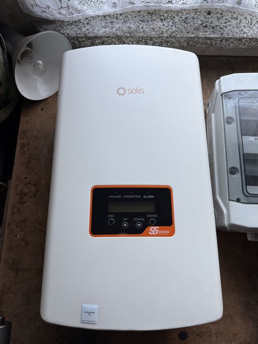 Falownik SOLIS S5-GR3P10K + zabezp + ppoż