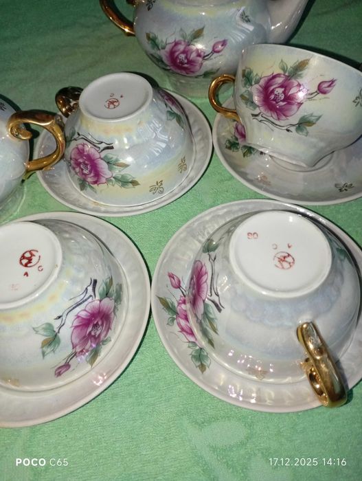 Чайний  сервіз  продам