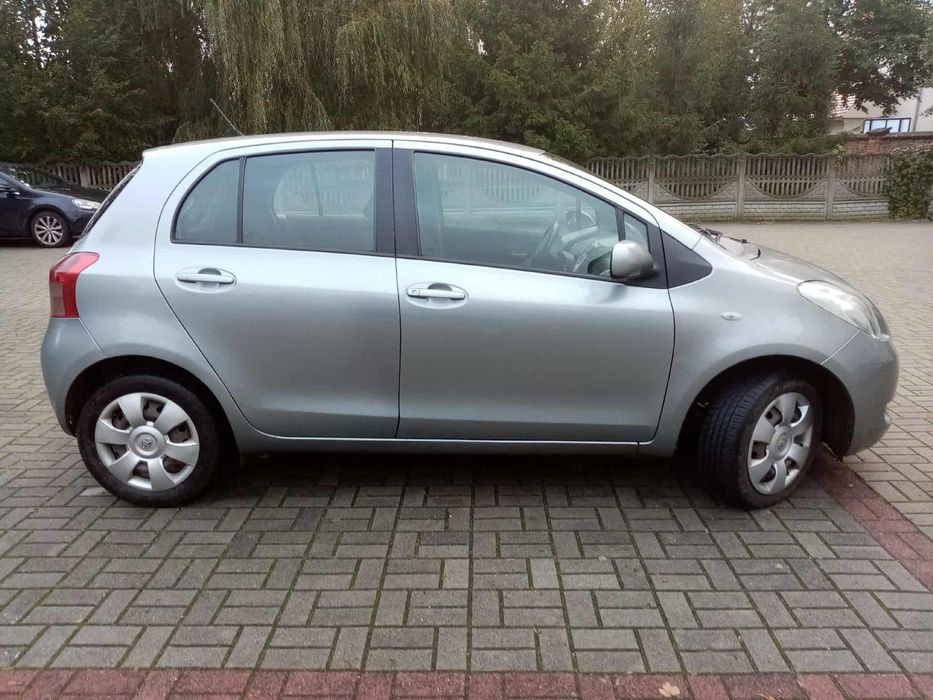Toyota Yaris 2007 rok