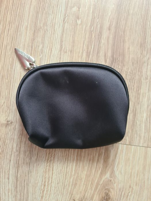 Kosmetyczka, torebka na kosmetyki.