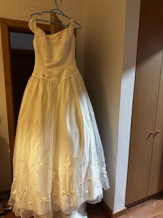 Vestido de noiva en bom estado