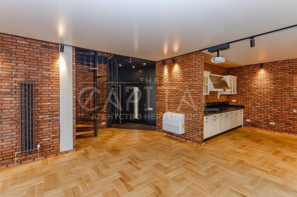 Продаж 2-поверхового будинку 200м2, с. Лебедівка, КМ Riviera Village
