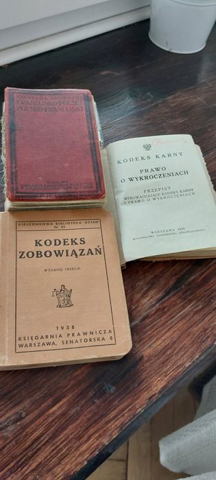 2 kodeksy i słownik Neufelda fr/polski i polsko/francuski