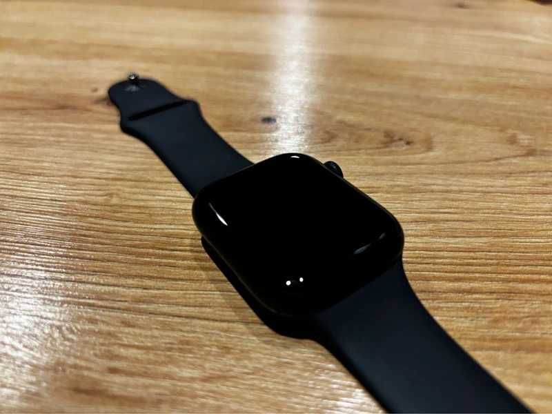 Apple Watch 8 GPS + cellular LTE 45mm