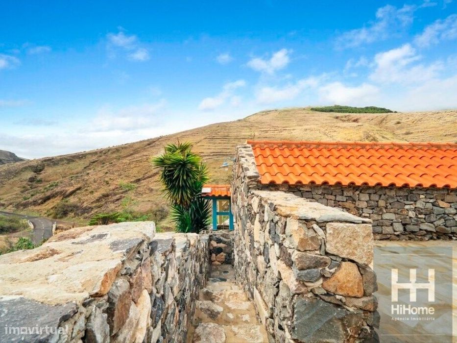 Um Refúgio Exclusivo no Coração da Natureza - Porto Santo
