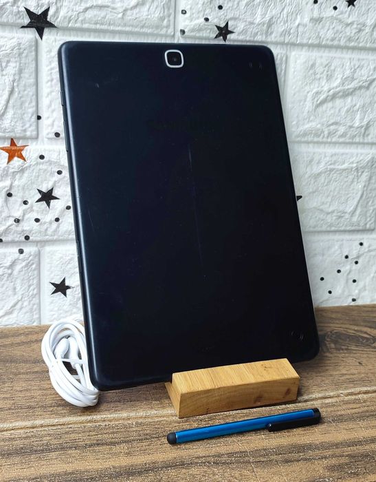 Планшет Samsung (Гарний стан) 10 дюймів