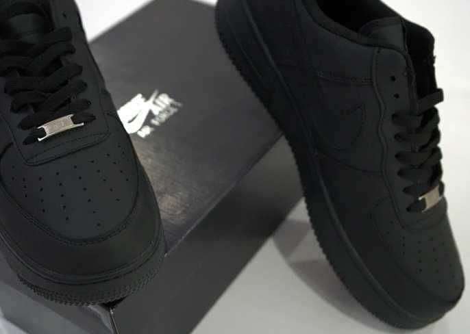 Nike Air Force 1 07 czarny rozmiar 36
