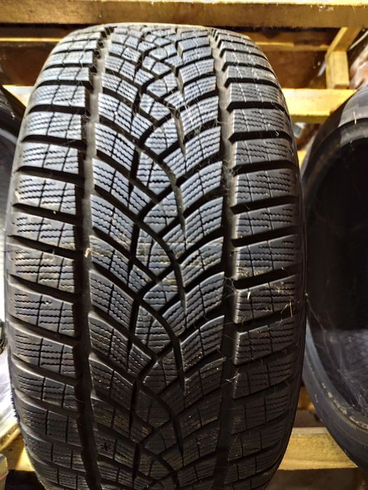 Opona Goodyear 225/45/18