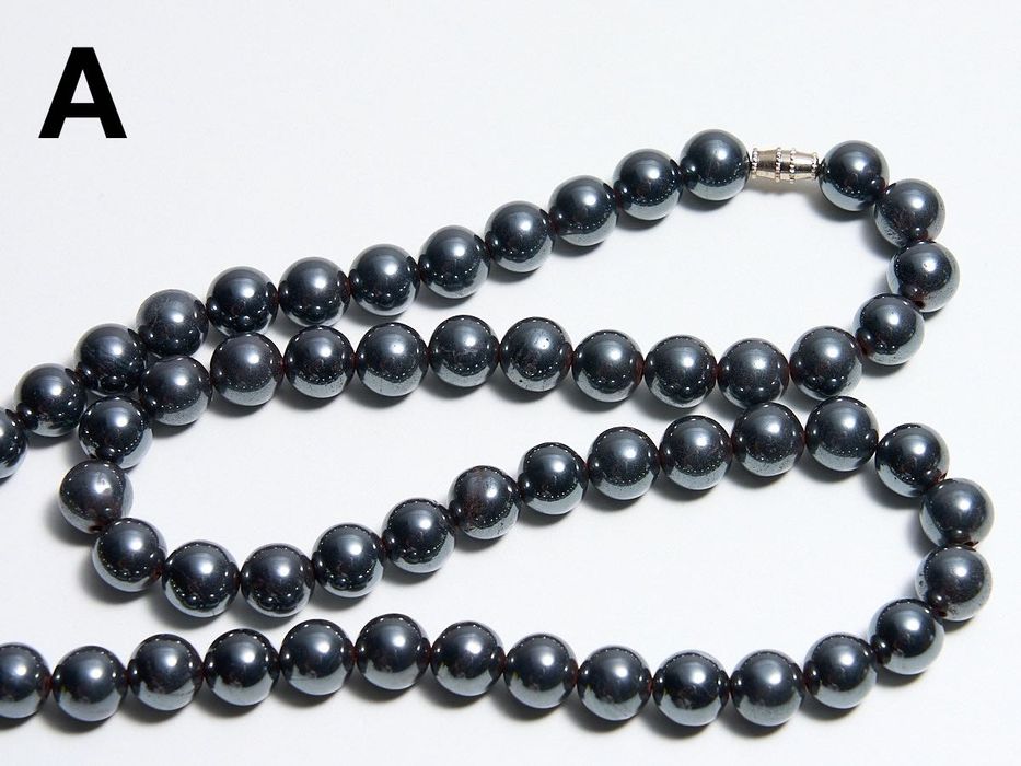 Colares em pedra de Hematita