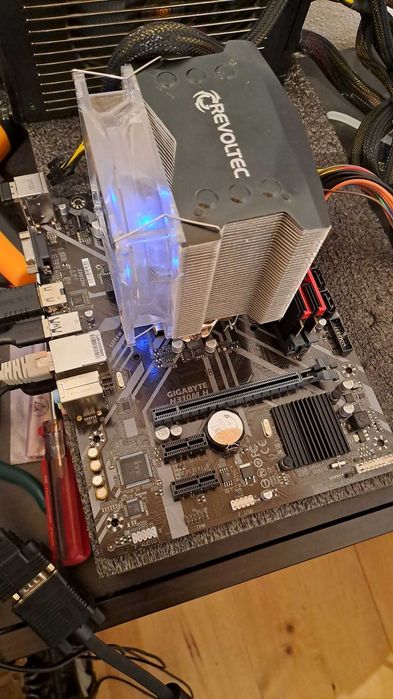Bundle Intel Core i3-8100 / Board Gigabyte H310M H / 16GB DDR4 G.Skill TridentZ