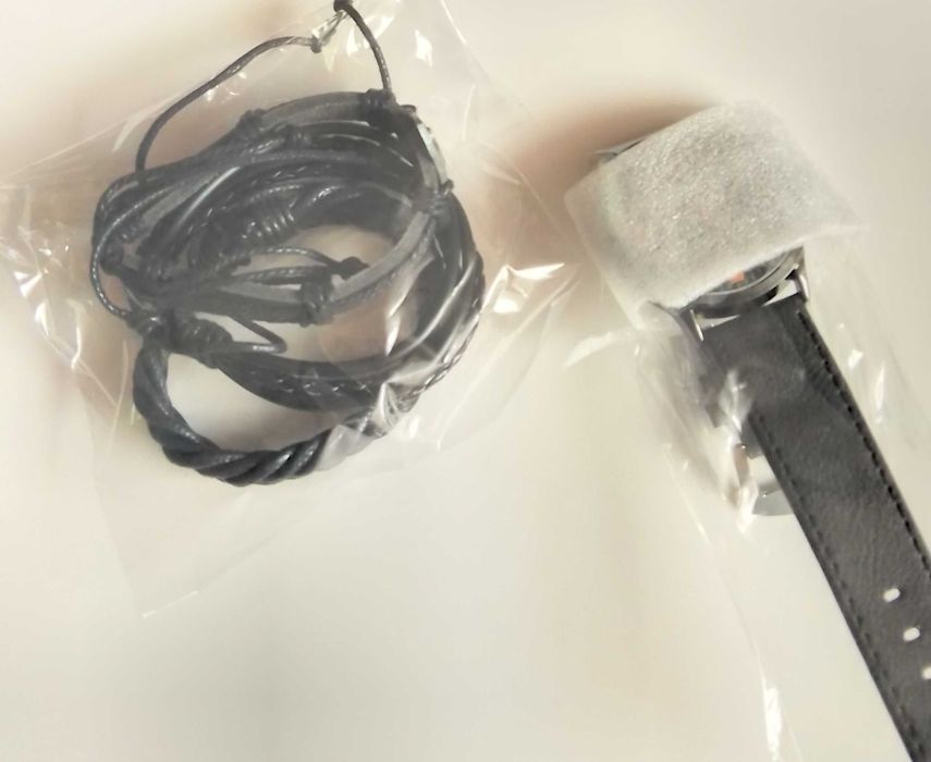 Годинник та браслети, 4 в 1