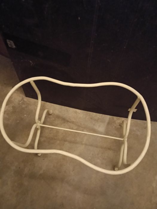 Armação de ferro para bidé